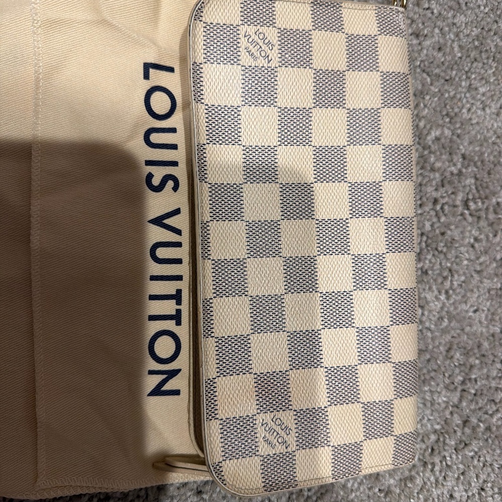 Louis Vuitton Damier Azur Zip Wallet in Cream and Light Gray